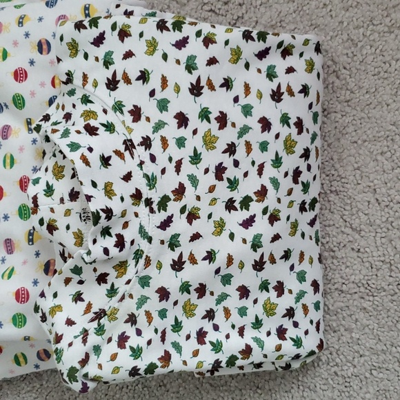 Group of three (3) women's long sleeve shirts like new - Picture 8 of 9